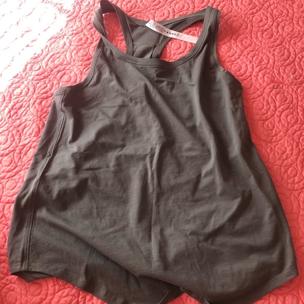 NWOT - LULULEMON TANK TOP SIZE 2